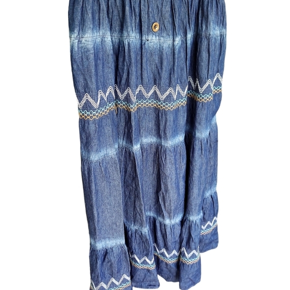 Chambray Fit and Flare Maxi Dress - Picture 2 of 6